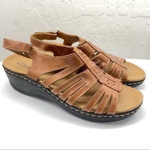 Clark’s Leisa Brown Tan Sandal Size 8M
